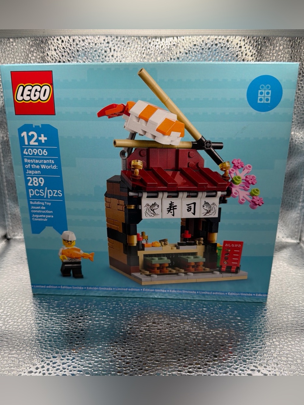 LEGO 40906 Sushi Restaurant Building Set - Red, White, Gold, Brown, Pink